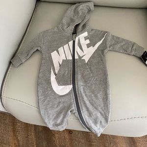 One piece Nike